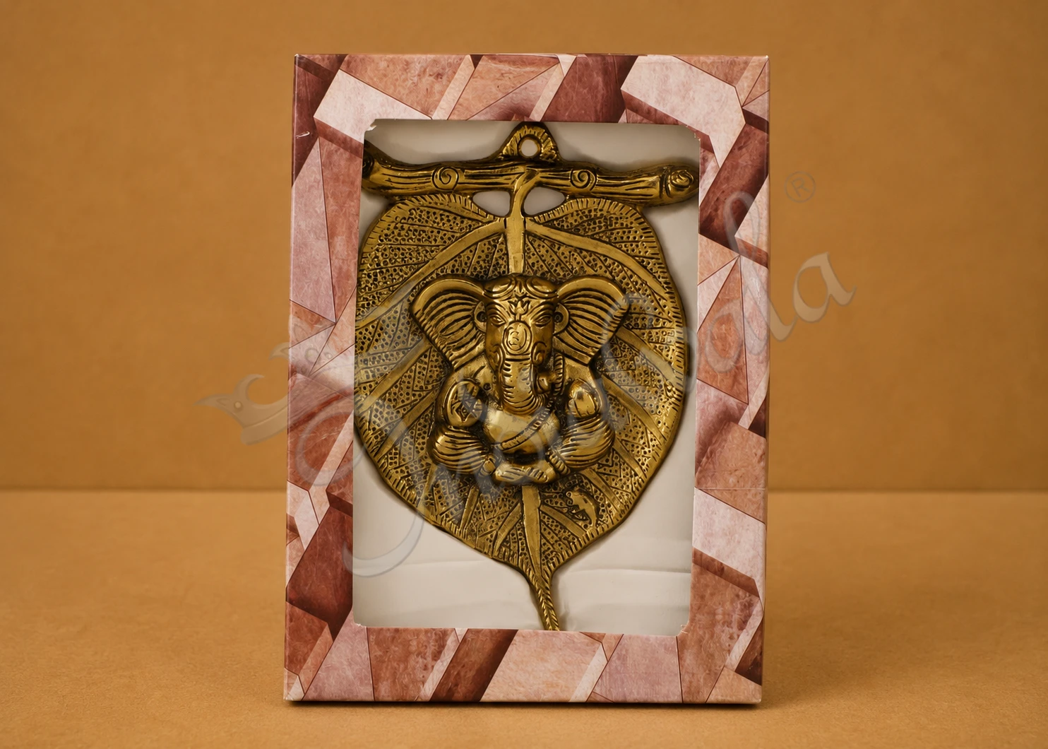 INW-15176 Gold Plated Aluminium Ganesh Leaf Wall Hanging in a beautiful patta design