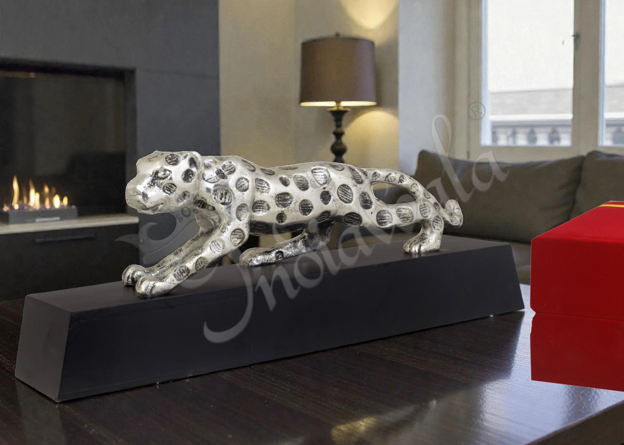 Sleek Silver Plated Aluminium Panther Statue for corporate gifting