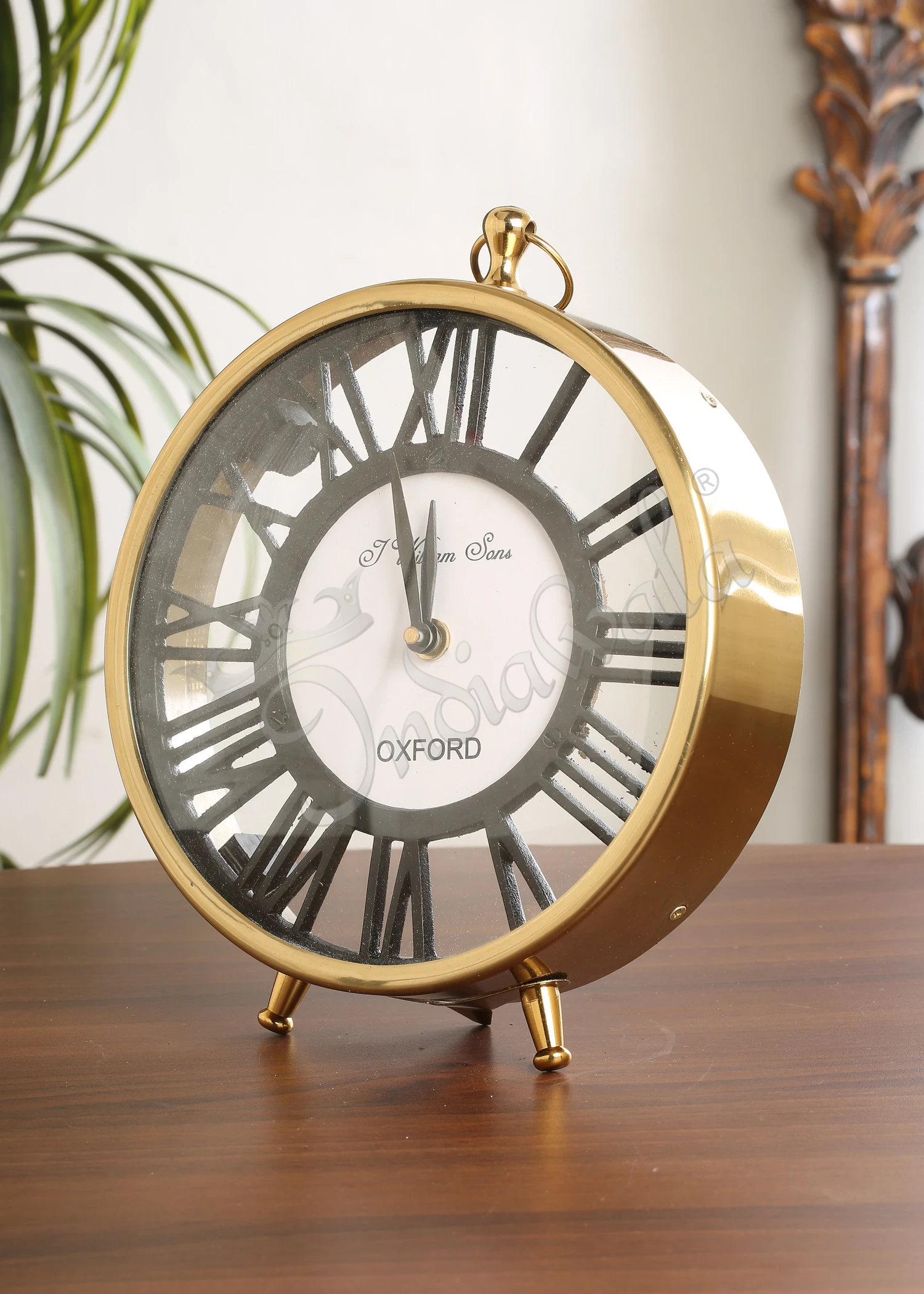 INW-5003-1 An elegant 8 inch Brass Finish Gifting Table Clock displayed on a surface.
