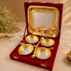 Elegant dual tone bowl set with a steel tray in a velvet box