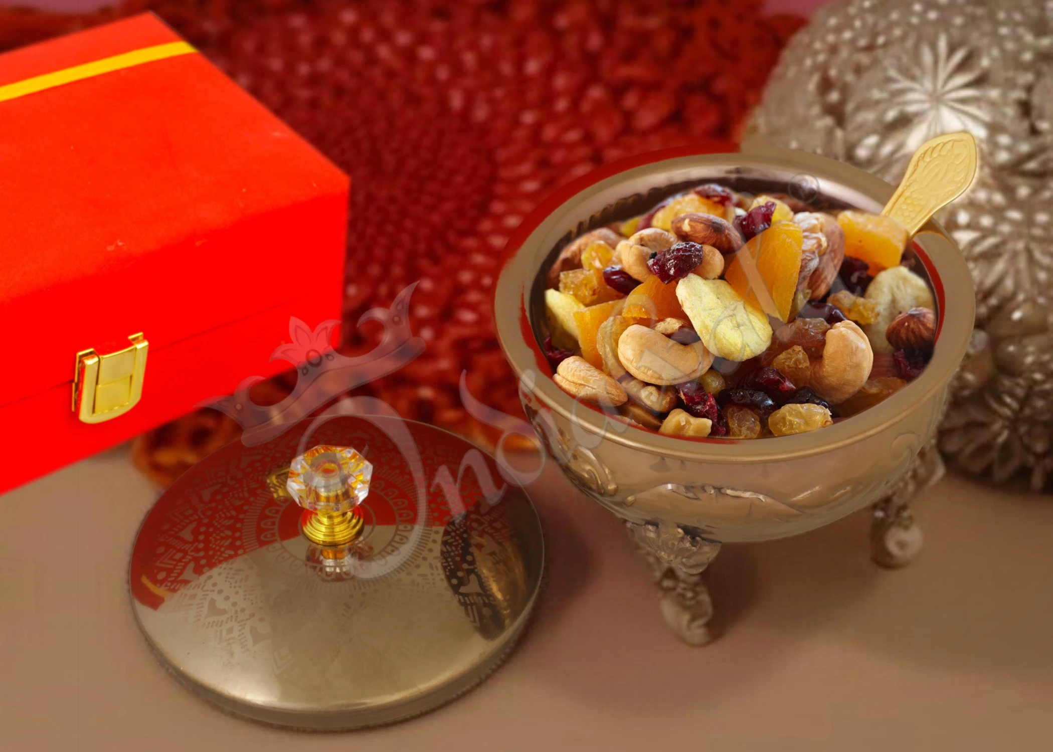 INW-9324 Premium 4 Inch PVD Coated Bowl Set in a luxury velvet box