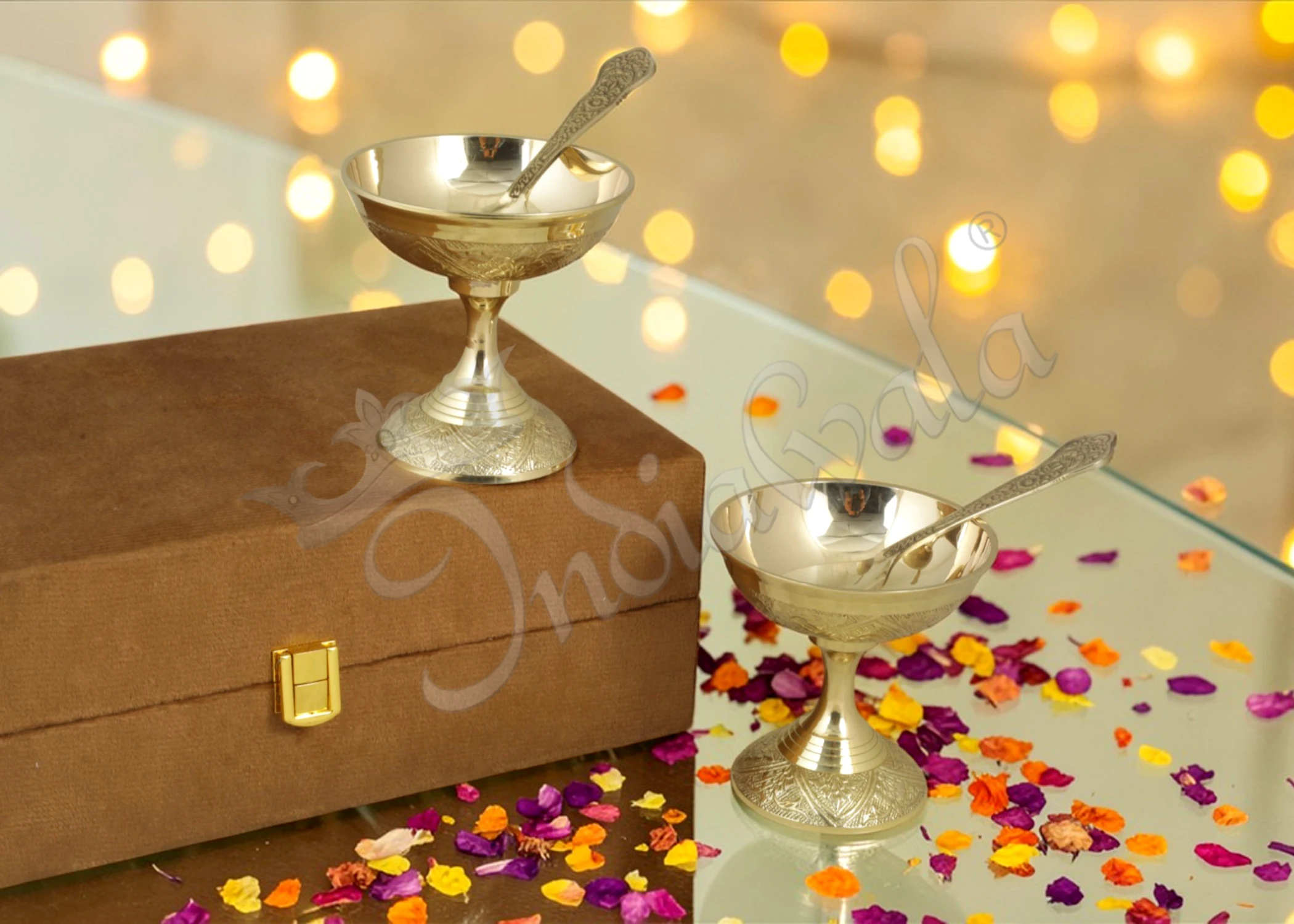 INW-9364 3.5 Inch Brass Dessert Bowl Set with premium velvet box packaging