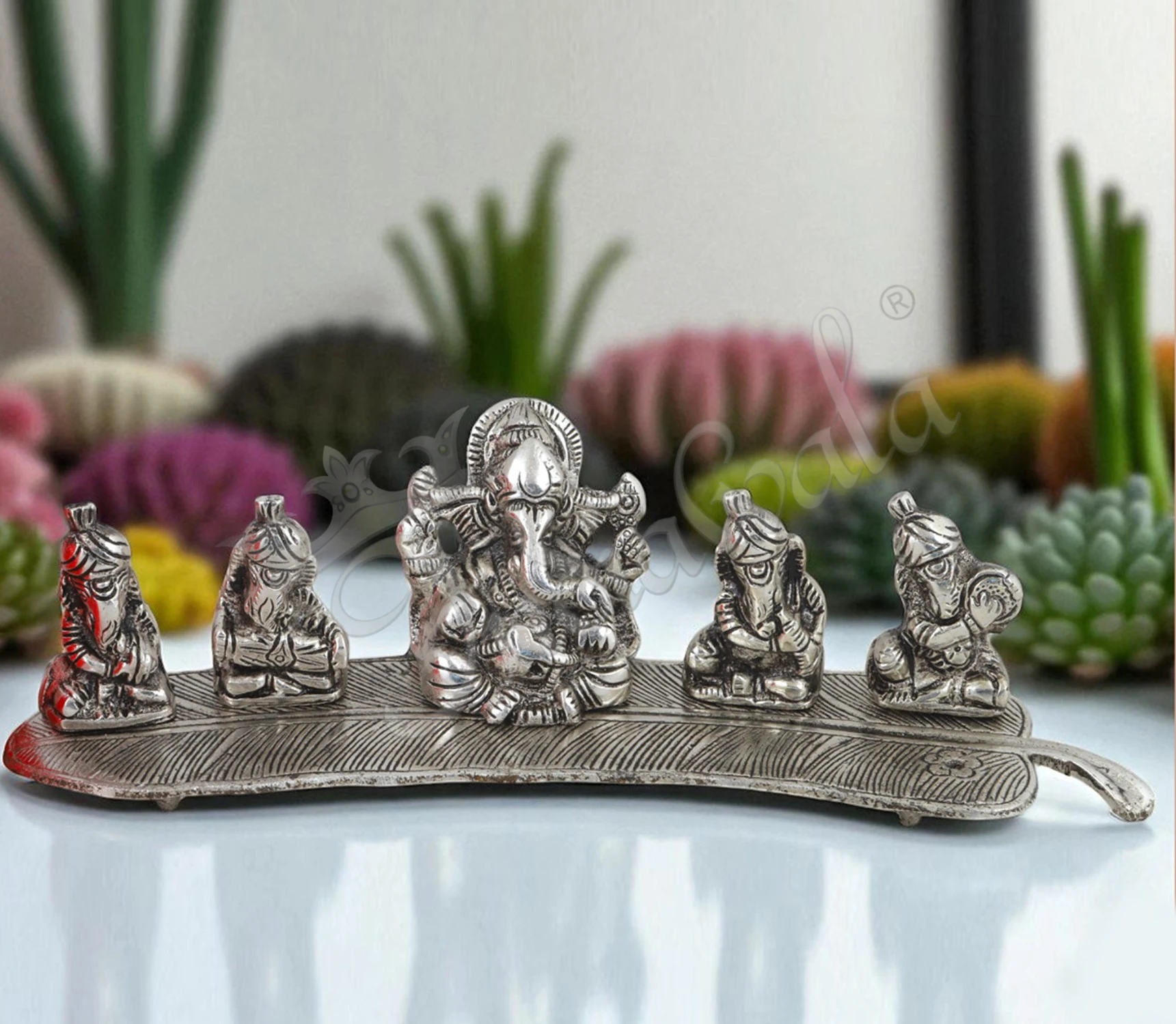 INW-15475 Silver Plated Ganesh Family Metal Statue for spiritual home decor