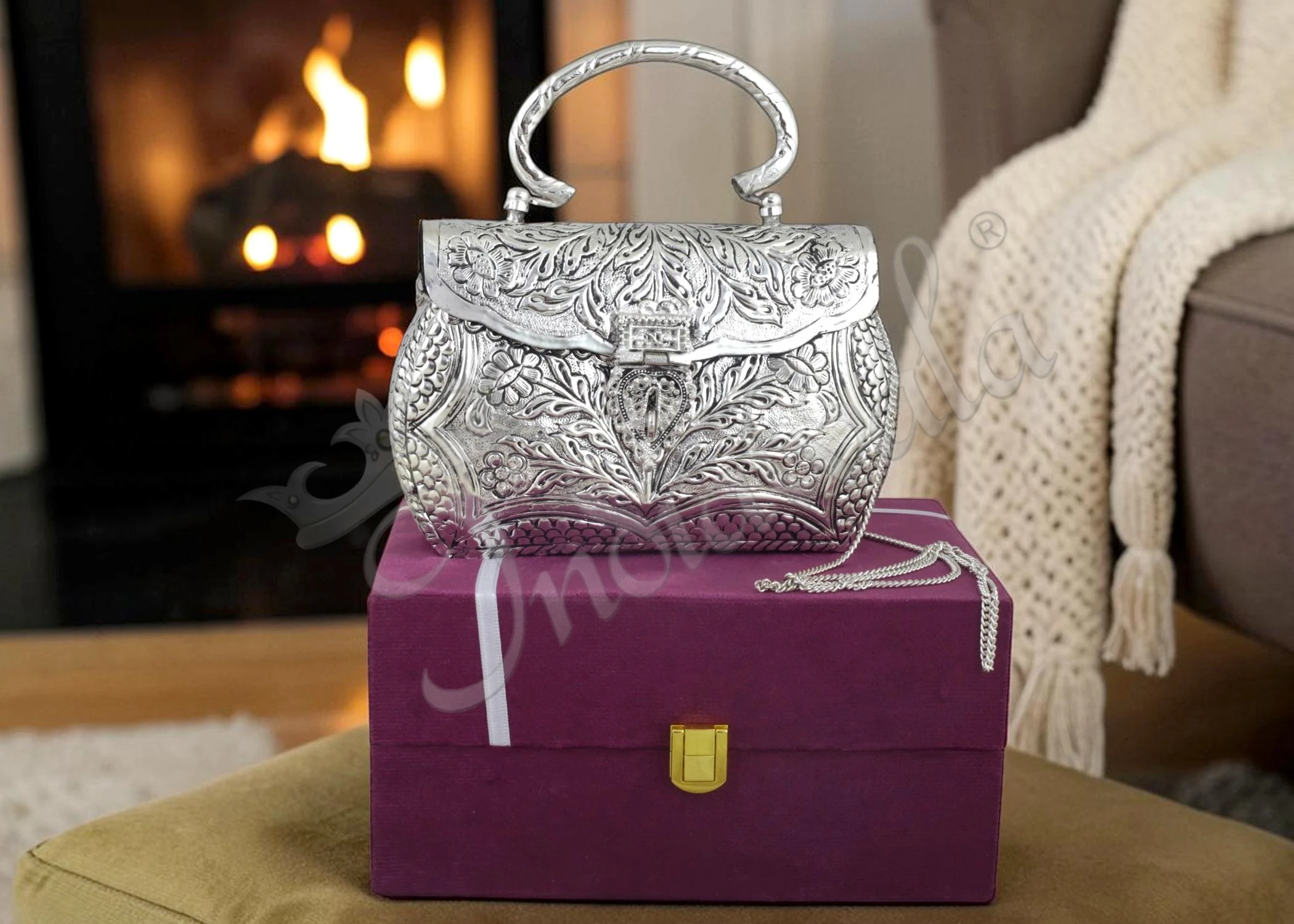 Elegant 7.5 Inch Brass German Silver Purse with intricate handcrafted patterns
