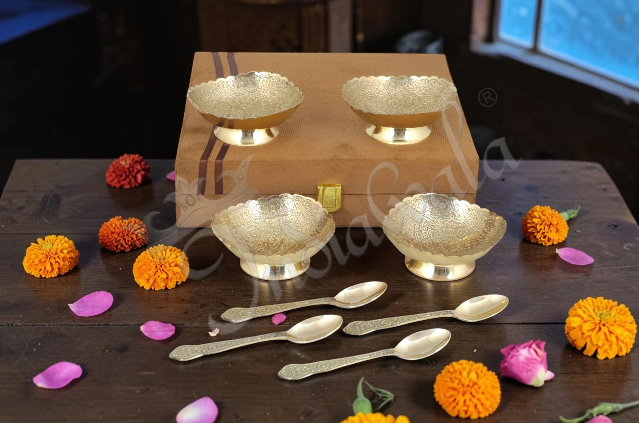 INW-9392-1 Silver Plated Brass 3D Bowl Set of 4 with Spoons and Tray
