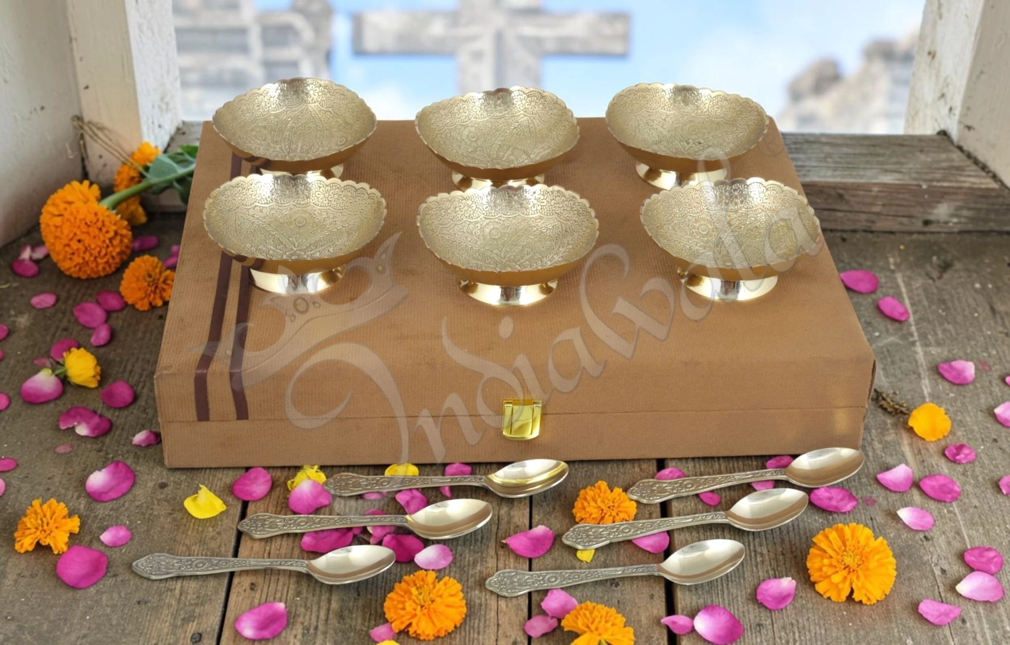 Elegant silver plated brass 3d bowl set of 6 with matching spoons and tray