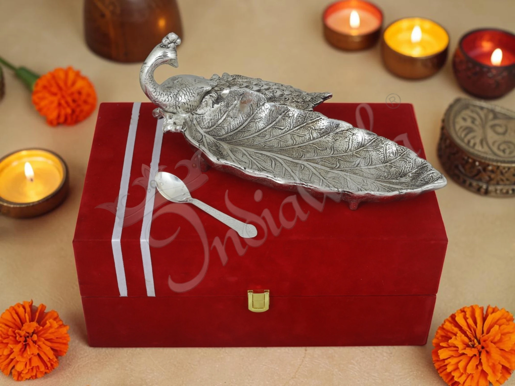 Elegant 11x7 Inch Silver Plated Aluminium Swan Bowl Set displayed on a table