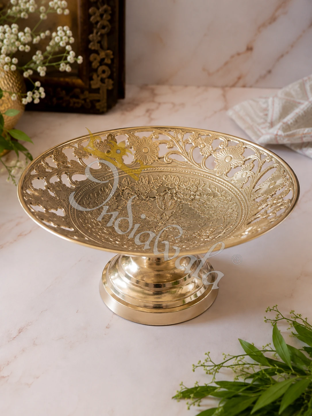 Elegant 9.75 Inch Brass Bowl Set in a premium velvet box