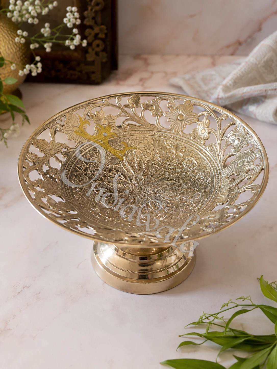 Elegant 9.75 Inch Brass Bowl Set in a premium velvet box